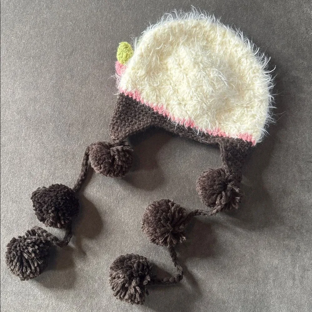 Daisy Baby Crocheted Girls Toddler Beanie Hat White Pink Flowers 12-24 month NEW
